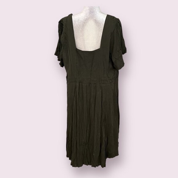 Torrid 3X Olive Green Crinkle Rayon Short Sleeve Midi Dress MSmocked Back Boho - Picture 2 of 8